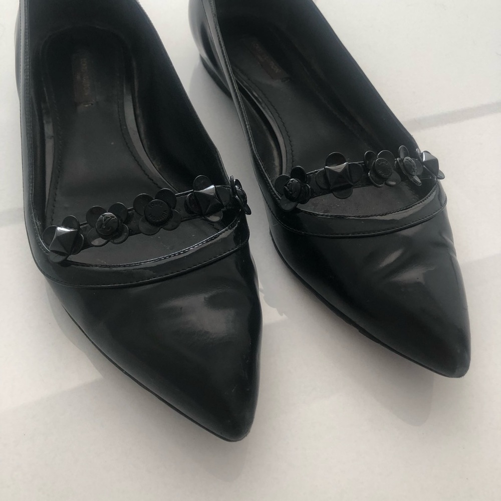 Louis Vuitton flats